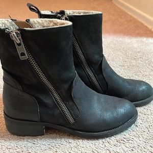 Black Dolce Vita Boots